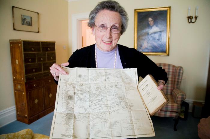 Cecile Stheeman holding Mendelssohn’s Map of Scotland